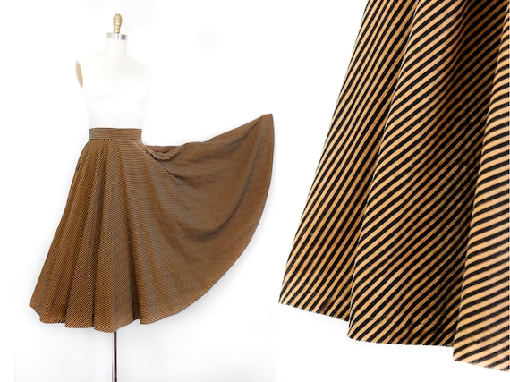 1950s circle skirt // Chestnut striped vintage 195