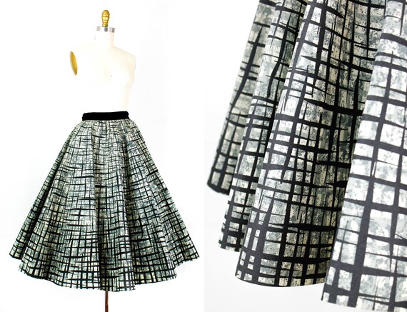 Vintage 1950s circle skirt . Paper Doll . rare 19