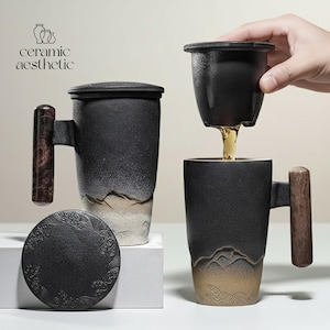 Rustic Ceramic Latte Mug with Lid – Wooden Handle Tea Cup