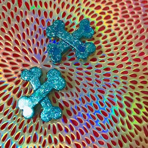 Blue Glitter Hearts Spooky Cute Cross Bones Resin Hair Clip Set of 2