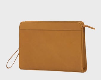 Minimal Leather Zip Clutch, Day to Night Wristlet Pouch, Elegant Everyday Bag