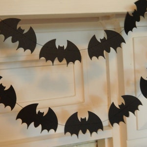 Black Bat Banner / Halloween Decorations / 6ft Black Bats Garland / Halloween Party Decorations / Halloween Garland / Halloween Photo Prop