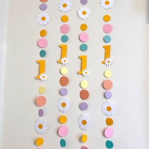 Groovy One 1st Birthday Garland: Retro Daisy Party Decor 画像 9