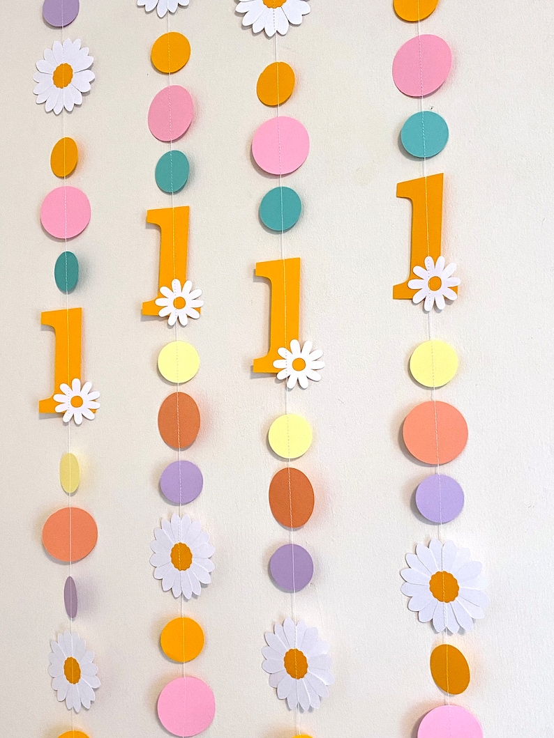 Groovy One 1st Birthday Garland: Retro Daisy Party Decor 画像 1