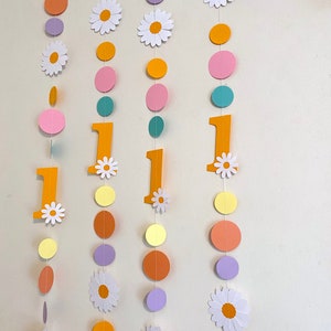 Groovy One 1st Birthday Garland: Retro Daisy Party Decor 画像 6