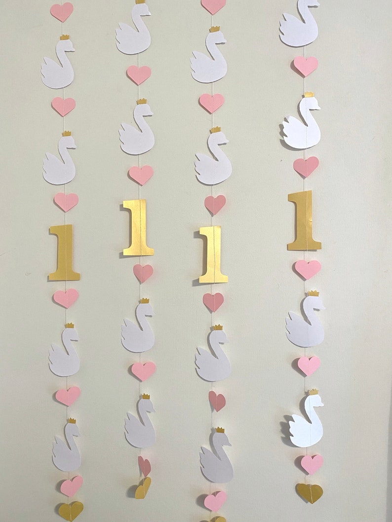 Princess Swan First birthday Decorations, Swan 1st Birthday Background, high chair decoration , Pink and Gold 1st Birthday Decorations Bild 4