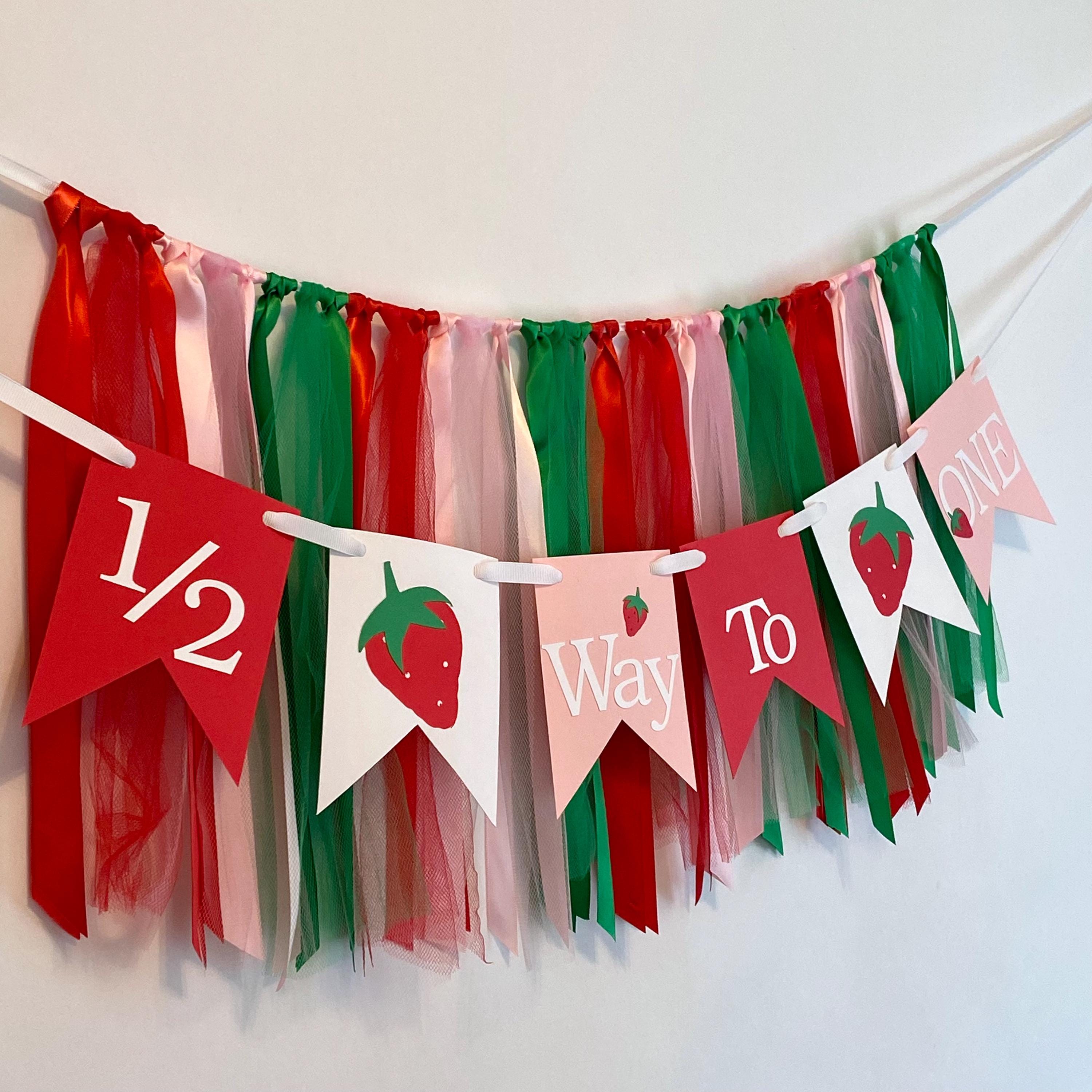 Half Birthday Banner '1/2 Way To One' – Erdbeer-Motiv, Gold Glitter, Für Baby-Shower & 6 Monate Feier