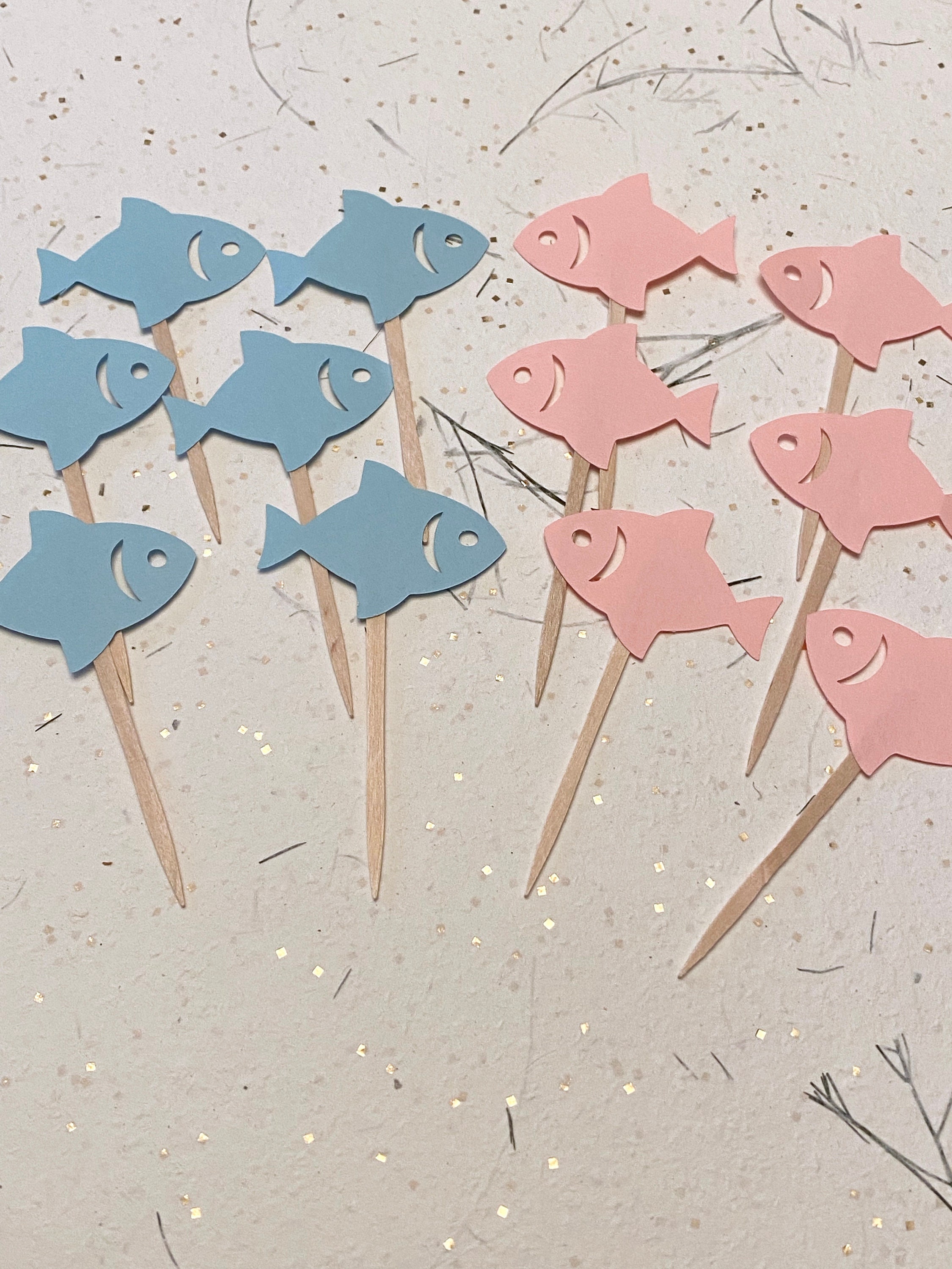 Fishe or Fishe Cupcake Toppers, Fish Themed Baby Shower, Fishing Baby  Gender Reveal Toppers , He or She Gender Reveal Decor, Pink or Blue 