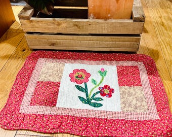 Tapis de sol patchwork matelassé fait main en coton floral