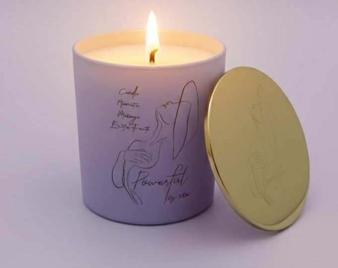 Soy candle, lavender scent, for professional massage, passionate ambiance, mental relaxation, anti-inflammatory properties, antiseptic.