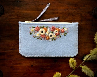 Wool Felt Coin Purse Wallet ø Small MakeUp Bag ø Hand Embroidered ø Personalised Gift ø LoftFullOfGoodies