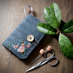 Wool Felt Needle Book Case Organizer Sewing Kit ø Florals ø LoftFullOfGoodies image 1