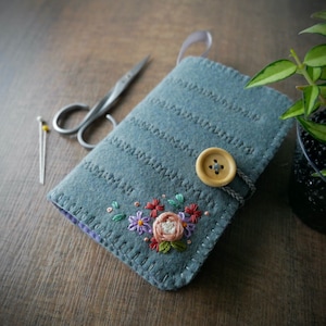 Wool Felt Needle Book Case Organizer Sewing Kit ø Florals ø LoftFullOfGoodies