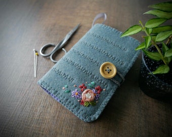 Wool Felt Needle Book Case Organizer Sewing Kit ø Florals ø LoftFullOfGoodies