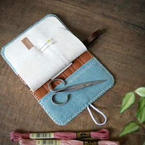 Kit de couture pour bibliothèques avec aiguilles en feutre de laine ø Quelque chose de bleu quelque chose de marron ø LoftFullOfGoodies