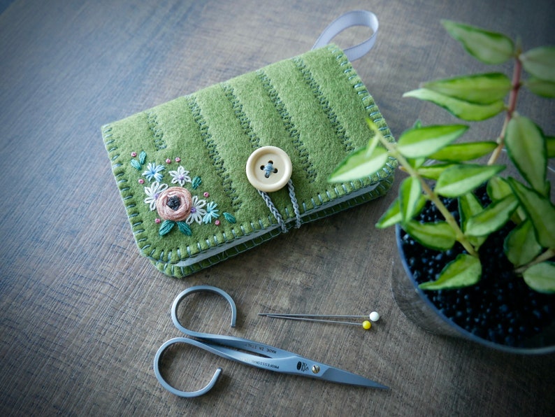 Wool Felt Needle Book Case Organizer Sewing Kit ø Florals ø LoftFullOfGoodies image 1