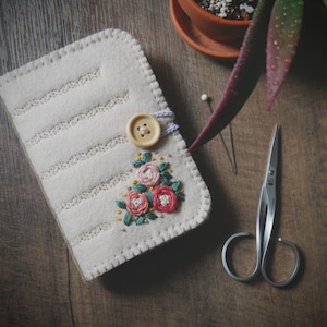 Wool Felt Needle Book Case Organizer Sewing Kit ø Florals ø LoftFullOfGoodies