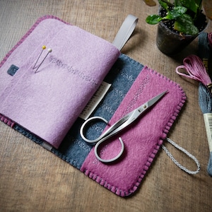 Wool Felt Needle Book Case Organizer Sewing Kit ø Pink Violet  ø LoftFullOfGoodies