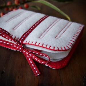 Wool Felt Needle Book Case Organizer Sewing Kit ø Holly & Snow ø LoftFullOfGoodies image 3