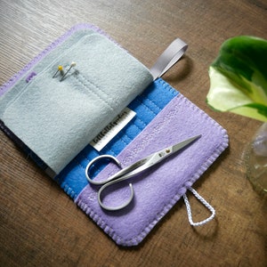 Kit de couture organiseur de bibliothèque avec aiguilles en feutre de laine Lavande ø LoftFullOfGoodies
