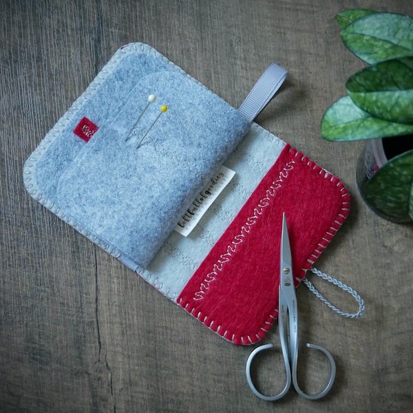 Wool Felt Needle Book Case Organizer Sewing Kit ø Little Red ø LoftFullOfGoodies