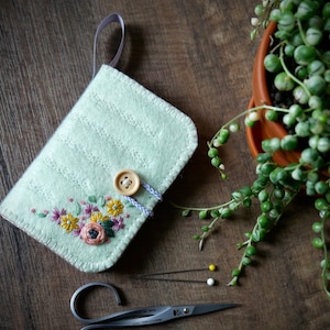 Wool Felt Needle Book Case Organizer Sewing Kit ø Florals ø LoftFullOfGoodies