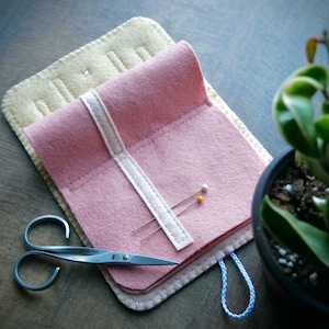 Wool Felt Needle Book Case Organizer Sewing Kit ø Strawberry Cheesecake ø LoftFullOfGoodies