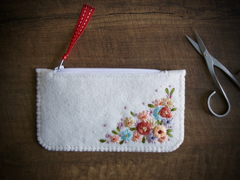 Wool Felt Coin Purse Wallet ø Small MakeUp Bag ø Hand Embroidered ø Personalised Gift ø LoftFullOfGoodies zdjęcie 8