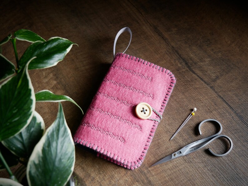 Wool Felt Needle Book Case Organizer Sewing Kit ø Think Pink ø LoftFullOfGoodies image 3