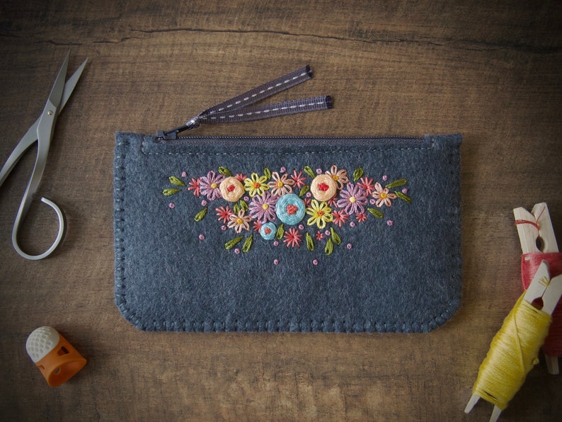 Wool Felt Coin Purse Wallet ø Small MakeUp Bag ø Hand Embroidered ø Personalised Gift ø LoftFullOfGoodies image 2