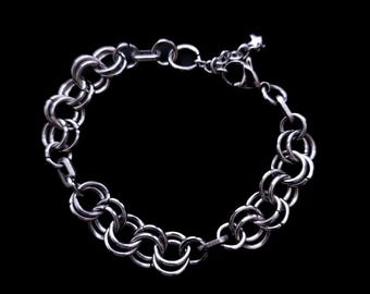 Pulsera de cota de malla de acero inoxidable hecha a mano con dije de estrella