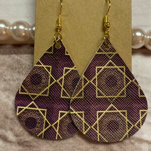 Dark Purple Geometric Design Tear Drop Vinyl Handmade Earrings, Mother's Day Gift, Stocking Stuffer, Brunch Earrings, Everyday Square Prism