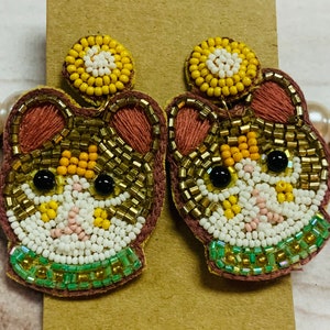 Brown Cat Beaded Earrings, Kitty Cat, Meow, Cat Mom, Rescue Cat Four Paws, Rescue Mama Cat Kitten Earrings, Gift, Kitten Earrings Post Style