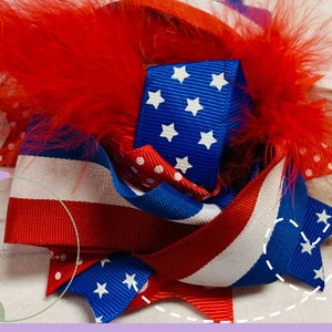 Rood-witte en blauwe patriottische haarstrik met veren, 4 juli, Independence Day, voetzoeker, vuurwerk, Amerika, Boom, Stars and Stripes