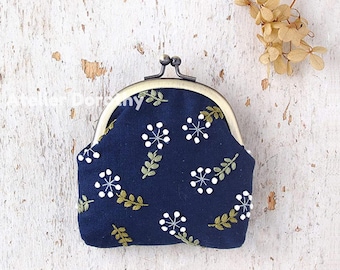 Japanese Embroidery kit - White Flower Clasp Pouch (Gamaguchi), LECIEN COSMO
