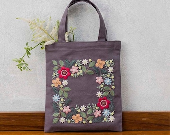 Borduurpakket: draagtas bloemen nachtbos - Le Cien Cosmo