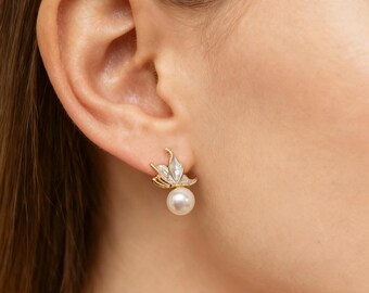 Pendientes de perlas blancas con forma de mariposa para mujer, regalo para damas de honor, joyería nupcial, delicados pendientes de perlas, regalo para ella, pendientes de boda.