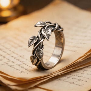 Ring i sterlingsilver med vinblad – Naturinspirerat justerbart armband – Handgjorda silversmycken – Anpassningsbar