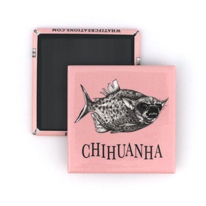 Imán para refrigerador de chihuahua / Animal híbrido de chihuahua y piraña / Imán para refrigerador cuadrado de 2&quot;
