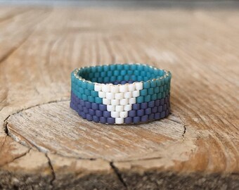 Unusual Ring for Women, Elegant Stackable Ring, Miyuki Beadwoven Band Ring, Boho Thumb Ring, handwoven Beaded Ring