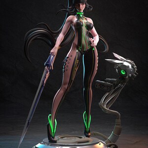Pode incluir: Figura detalhada de uma personagem feminina com uma roupa futurista. A figura &eacute; preta com detalhes em verde n&eacute;on, segurando uma espada. Um companheiro rob&oacute;tico est&aacute; por perto. A base &eacute; met&aacute;lica e a est&eacute;tica geral &eacute; de fic&ccedil;&atilde;o cient&iacute;fica.