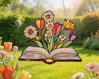 Atrapasueños de vidrieras con forma de libro, regalo floral para amantes de los libros, decoración para el rincón de lectura, arte de vidrio para colgar en la ventana, regalo para profesores, decoración para bibliotecas.