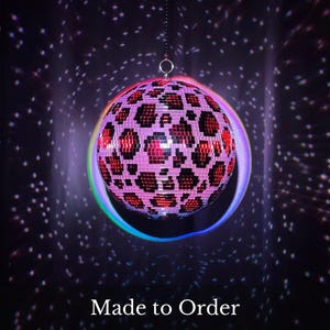 Disco Leopard | Handgefertigte Discokugel Kunst | Auf Bestellung