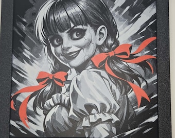 Arte mural de terror inspirado en Annabelle / Lámina de muñeca espeluznante / Decoración gótica oscura / Lámina con efecto de capas 3D