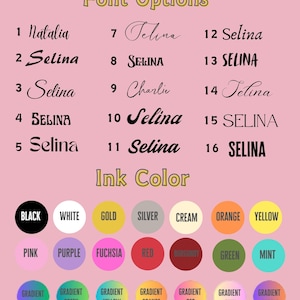 K&ouml;nnte beinhalten: Ein rosa Hintergrund zeigt Schrift- und Tintenfarboptionen. Schriftoptionen umfassen verschiedene Stile f&uuml;r den Namen "Selina" und andere Namen. Tintenfarboptionen werden in Kreisen angezeigt, darunter Schwarz, Wei&szlig; und Gold.