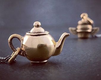 Teapot Necklace in Bronze