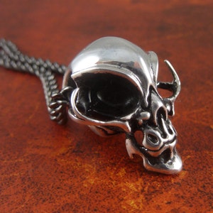 Alien Skull Necklace Antique Silver Alien Pendant Alien Jewelry image 3