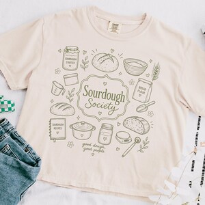 Sauerteig Gesellschaft PNG, Cottagecore Bäckerei Doodle PNG, niedliches weibliches Brotliebhaber ästhetisches T-Shirt, minimales Vintage Baking Club Design