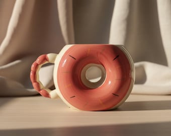 Taza de dona hecha a mano: taza de café de cerámica novedosa