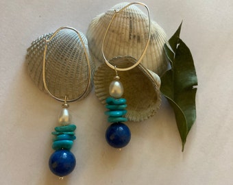 Lapis Lazuli Turquoise et Perle Ovale Hoop Boucles d’oreilles Blue Aqua et Blanc Gemstone Sterling Silver Hoops Style Moderne Bijoux Graduation Cadeau